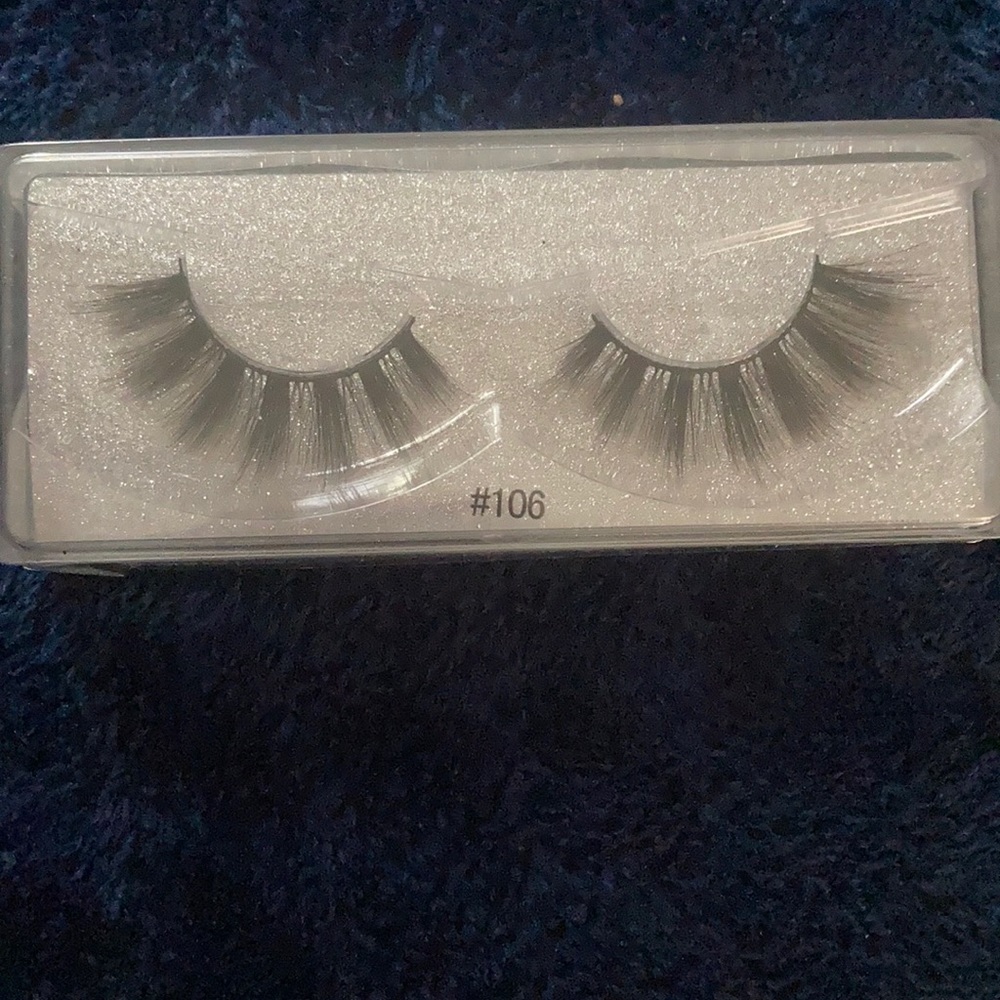 Lashes - Picture 3 of 4